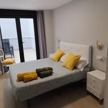 La Estacion Con Terraza ヒホン